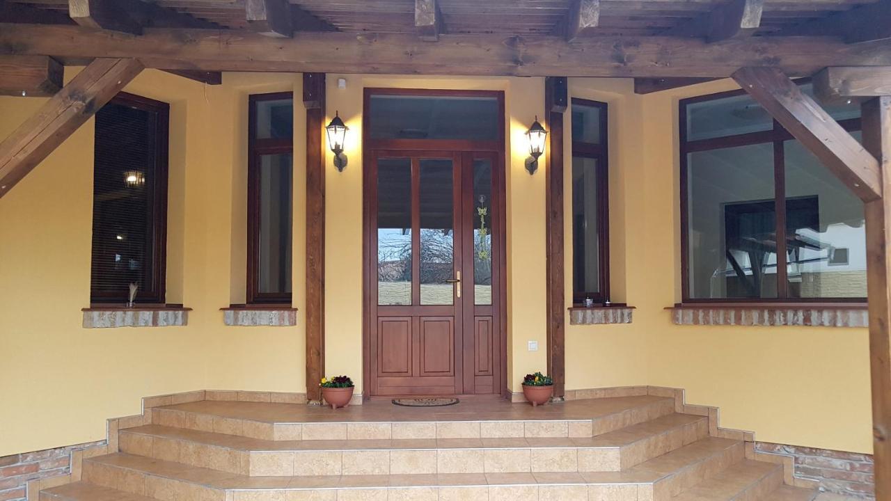 Toscana Apartman 久洛 外观 照片