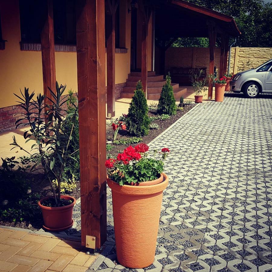 Toscana Apartman 久洛 外观 照片
