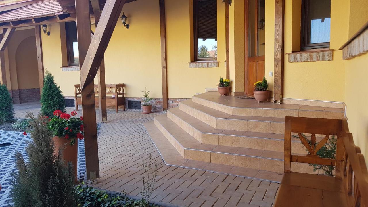 Toscana Apartman 久洛 外观 照片
