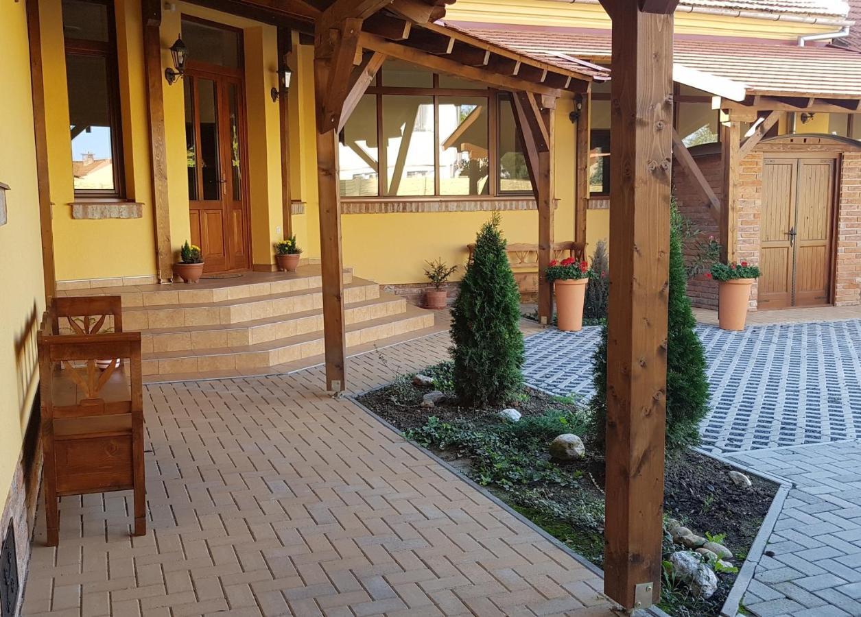 Toscana Apartman 久洛 外观 照片